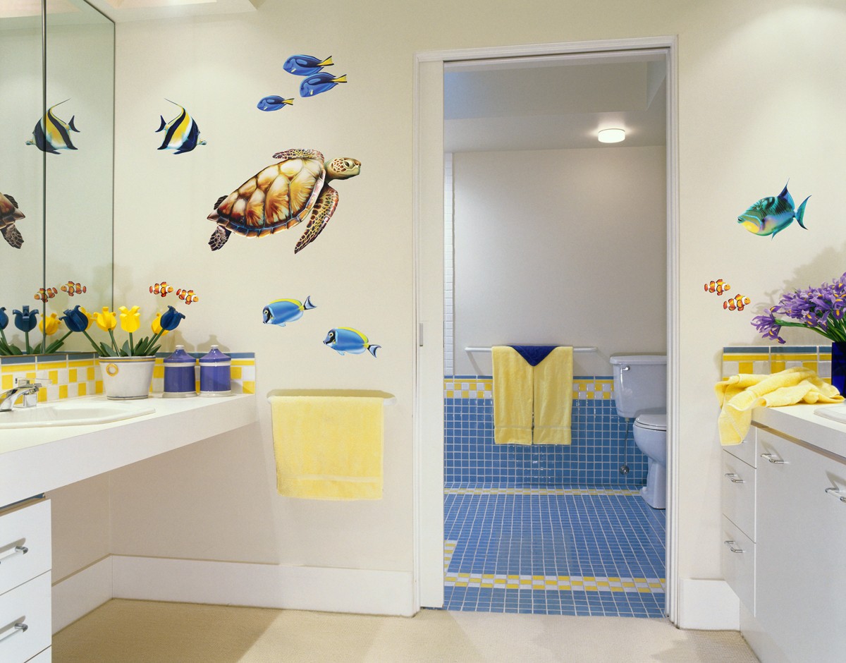 Get a Good Looking Bathroom with Some Simple Tips