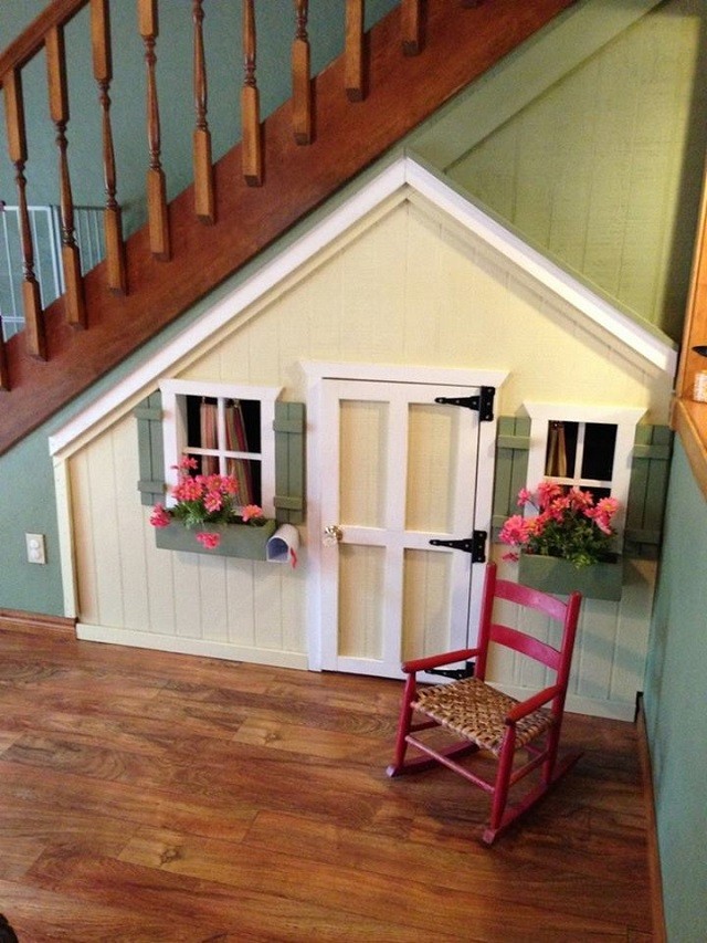 10+ Kids Under Stair Playhouse DIY Ideas and Tutorial