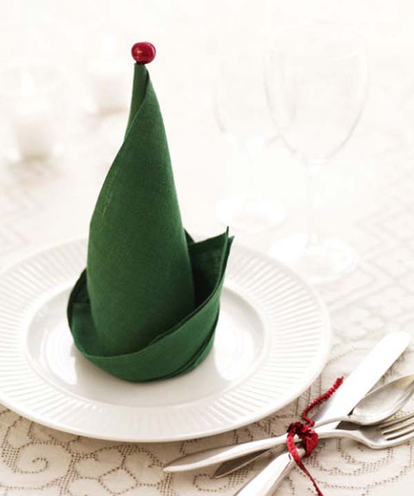 15+ Napkin Ideas For Yoyr Christmas Table Setting