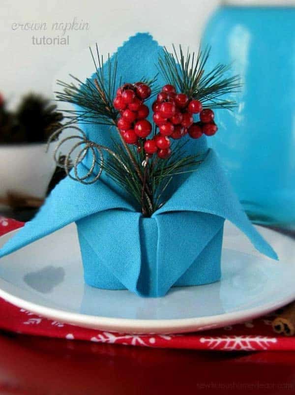 15+ Napkin Ideas For Yoyr Christmas Table Setting