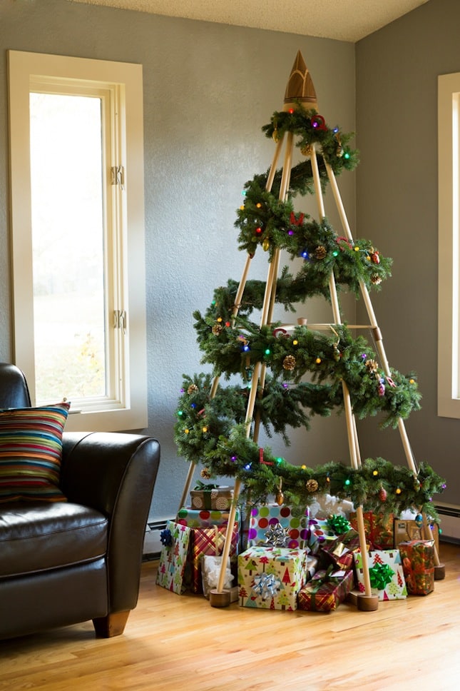 18 Exceptionally Brilliant Modern Christmas Tree Alternatives That You Can Embrace homesthetics 6