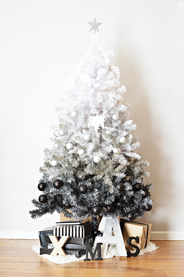 18 Exceptionally Brilliant Modern Christmas Tree Alternatives That You Can Embrace homesthetics 7