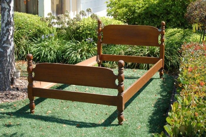 20 Creative Ideas and DIY Projects to Repurpose Old Furniture 7