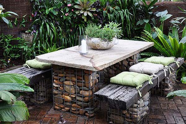 15+ DIY Garden Decorating Ideas with Rocks and Stones