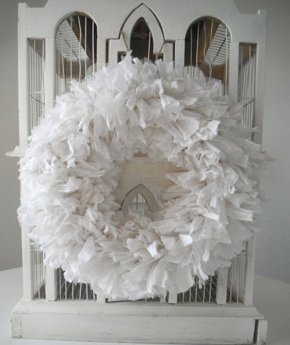 22 Awesomely Shabby Chic Christmas Wreath That Can Be Used All Year Round 13