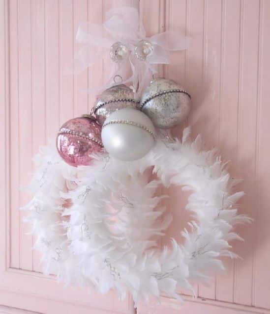 20+ Shabby Chic Christmas Wreaths