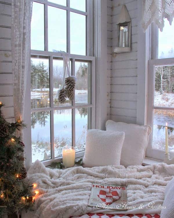 25+ Inspiring Last Minute Christmas Windows Decorating Ideas