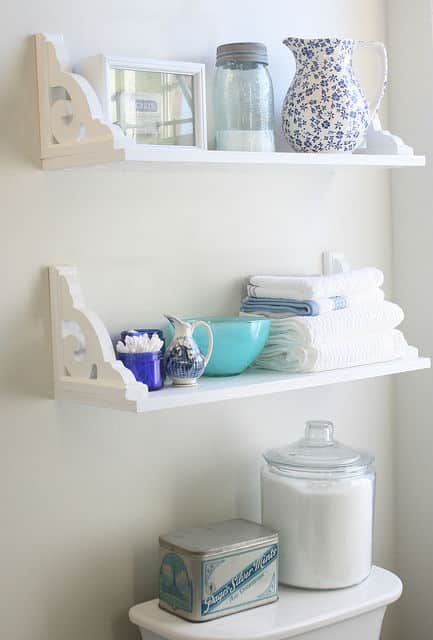 20+ Brilliant DIY Storage And Organization Hacks For Small Bathrooms