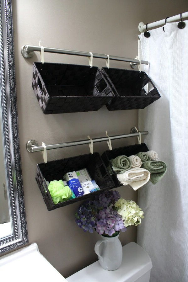 20+ Brilliant DIY Storage And Organization Hacks For Small Bathrooms