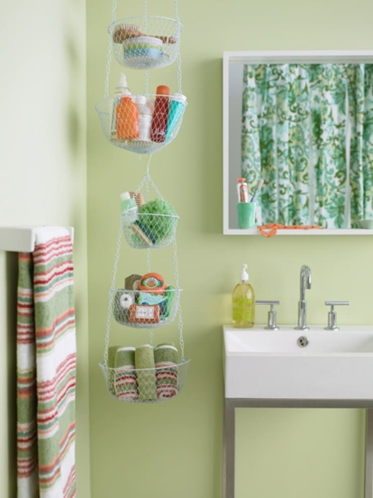 20+ Brilliant DIY Storage And Organization Hacks For Small Bathrooms