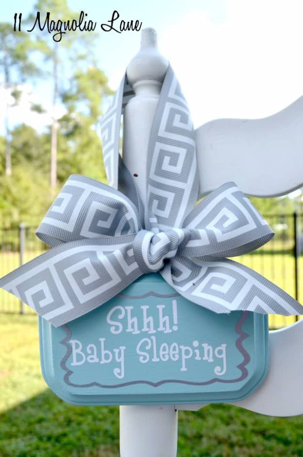 35+ Fabulous DIY Baby Shower Gifts