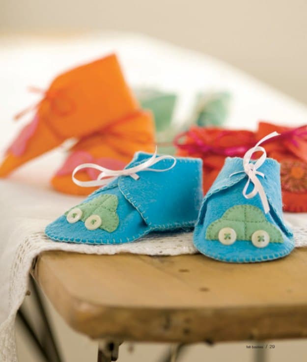 35+ Fabulous DIY Baby Shower Gifts