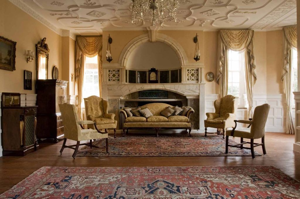 Victorian Decor: A Guide to Adding Classic Elegance to Your Home