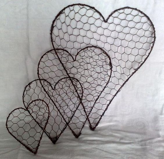 25+ DIY Chicken Wire Crafts That Will Fascinate You