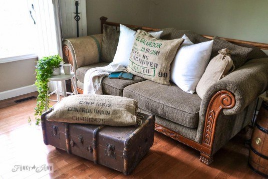 10+ Creative DIY Ottoman Ideas