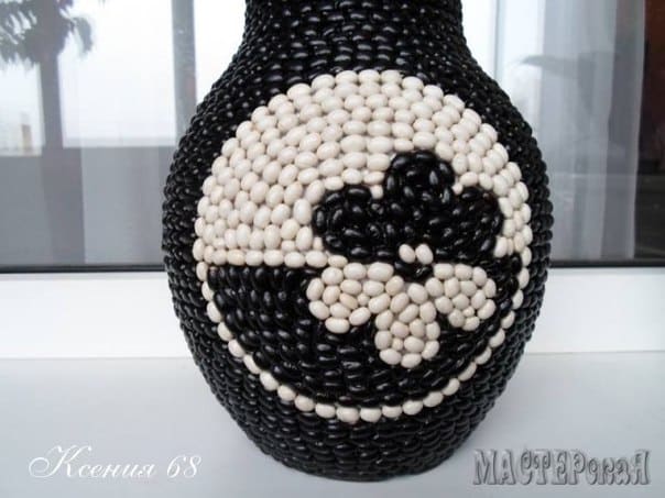 Floral bean decorated Vase05