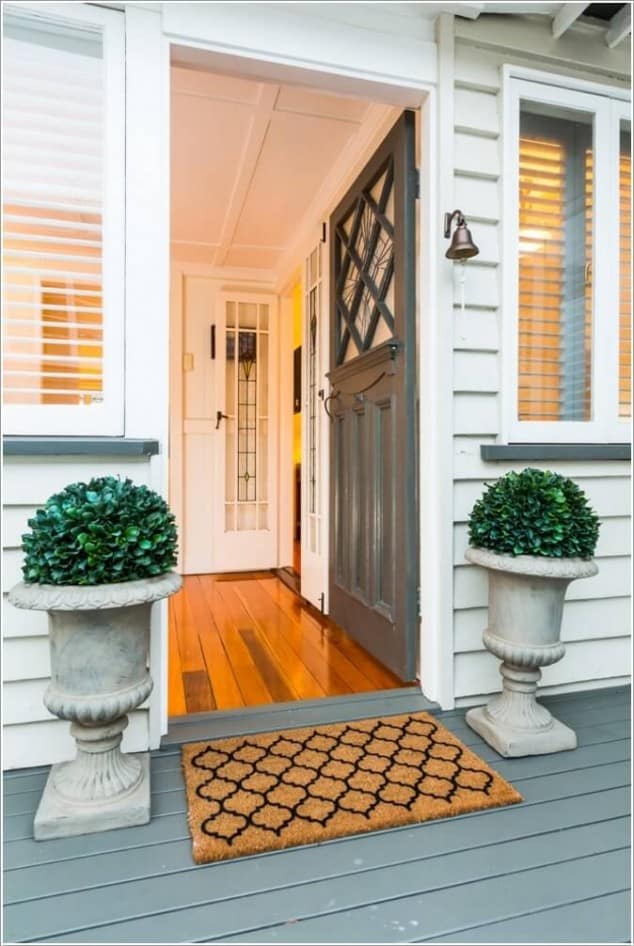 15 Gorgeous Front Door Flower Decorations