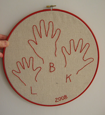 15+ Keepsakes Made with Family Handprint Ideas