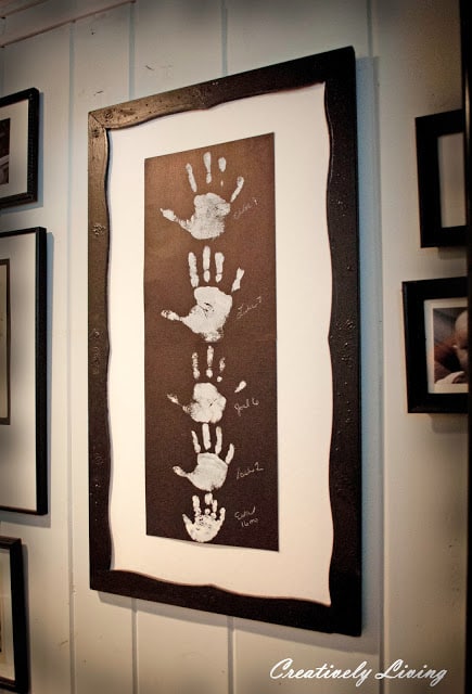 15+ Keepsakes Made with Family Handprint Ideas