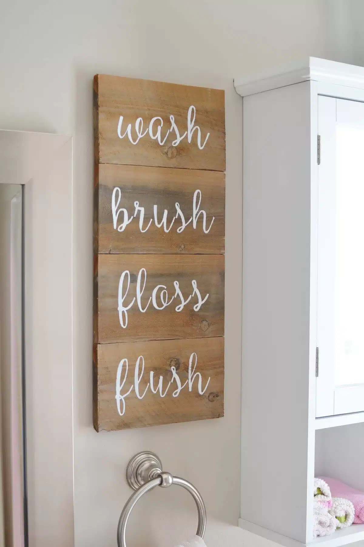 Pallet Projects for Your Bathroom