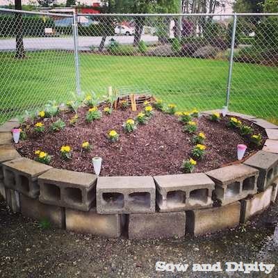 15 Cheap & Easy DIY Raised Garden Beds