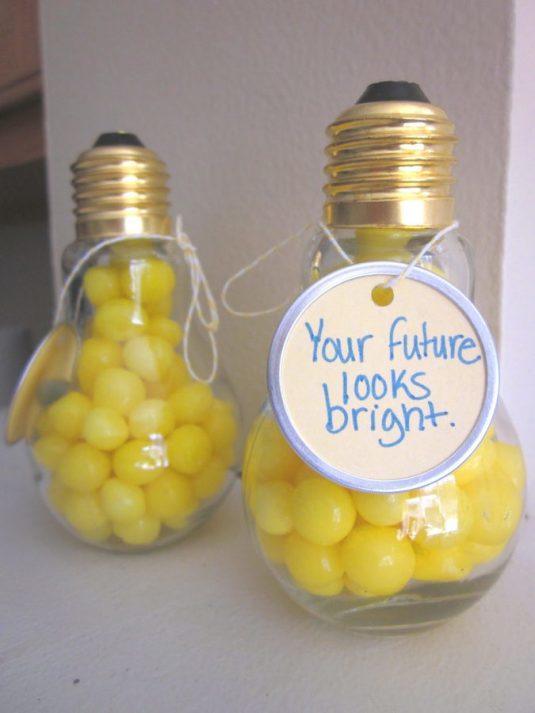 20+ Fantastic DIY Ways To Recycle Old Light Bulbs