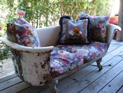 DIY Awesome Repurposed Old Bathtubs Into Furniture