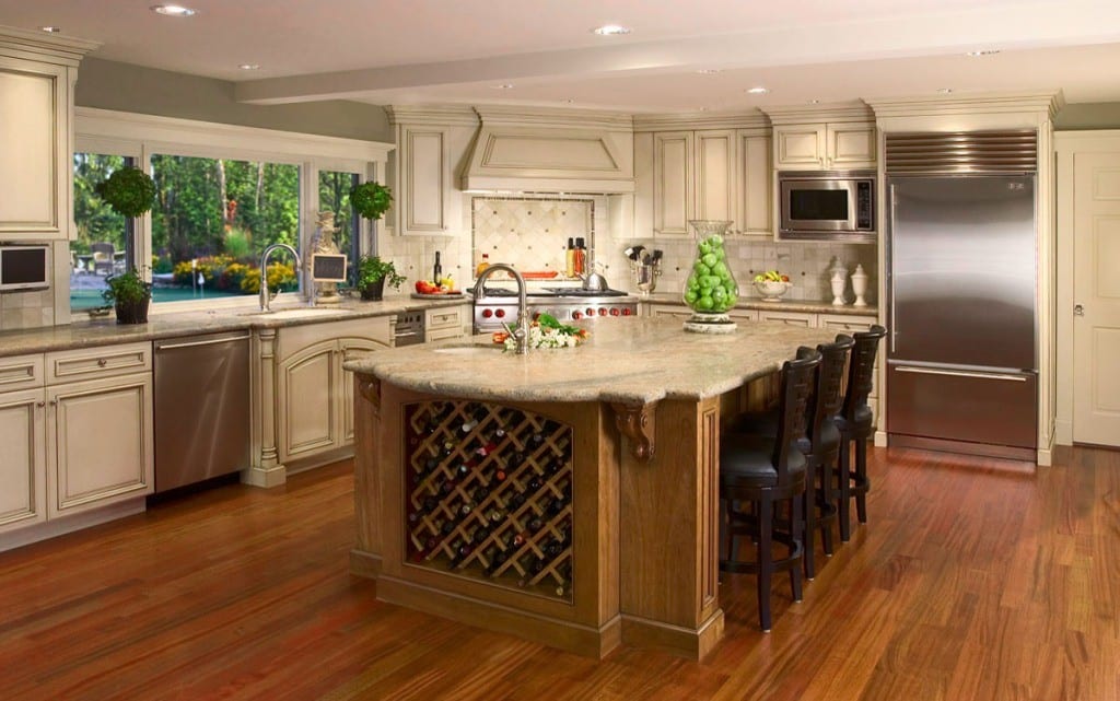 Wonderful Victorian Kitchen Design with Laminate Flooring Ideas