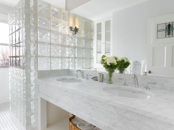 15+ Bathroom decorated with glass blocks