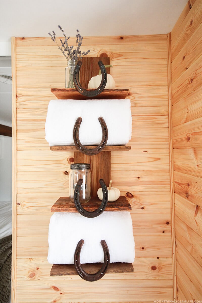 20+ Brilliant DIY Bathroom Shelf Ideas