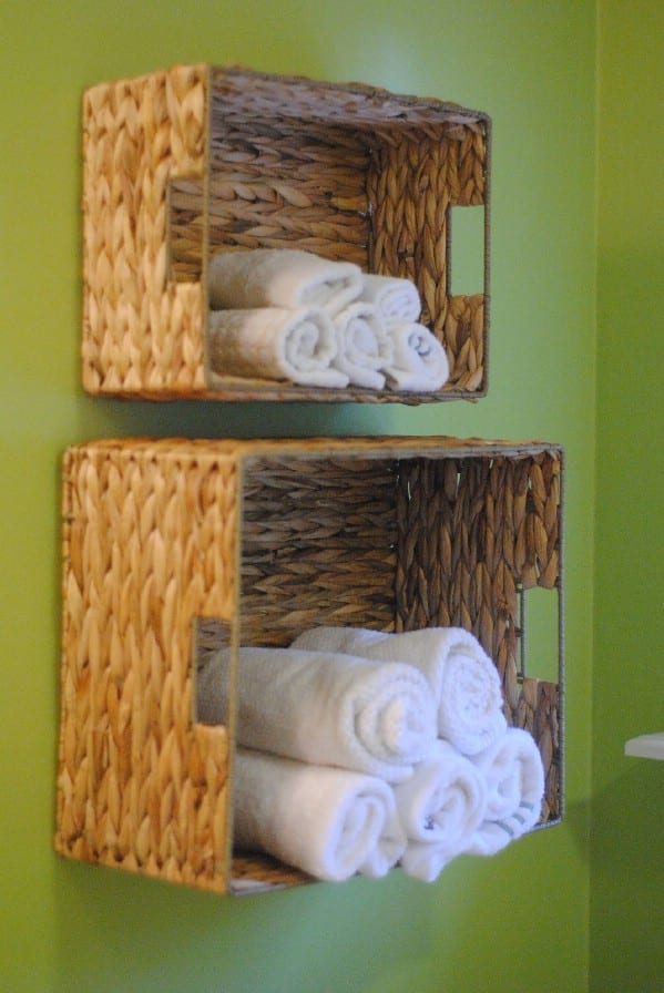 15+ Creative Bathroom Towel Storage