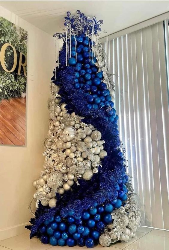 blue christmas decor ideas 9