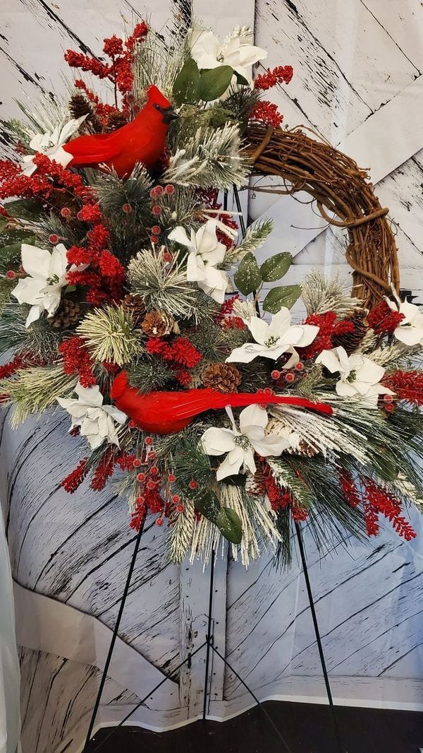 cardinal christmas wreath 1