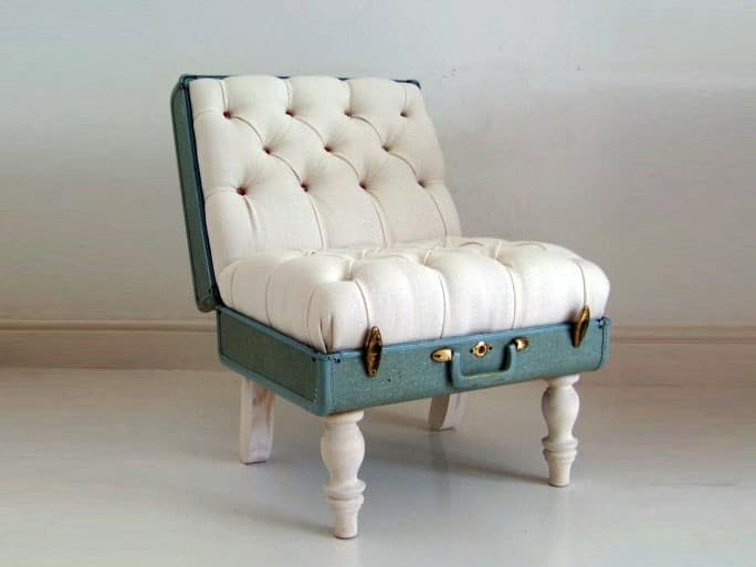 chair-suitcase2