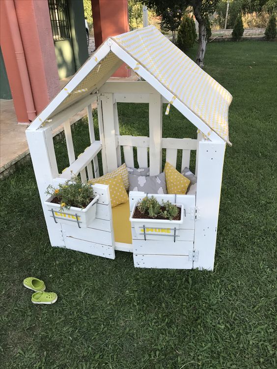 15+ Pallet kids house garden ideas