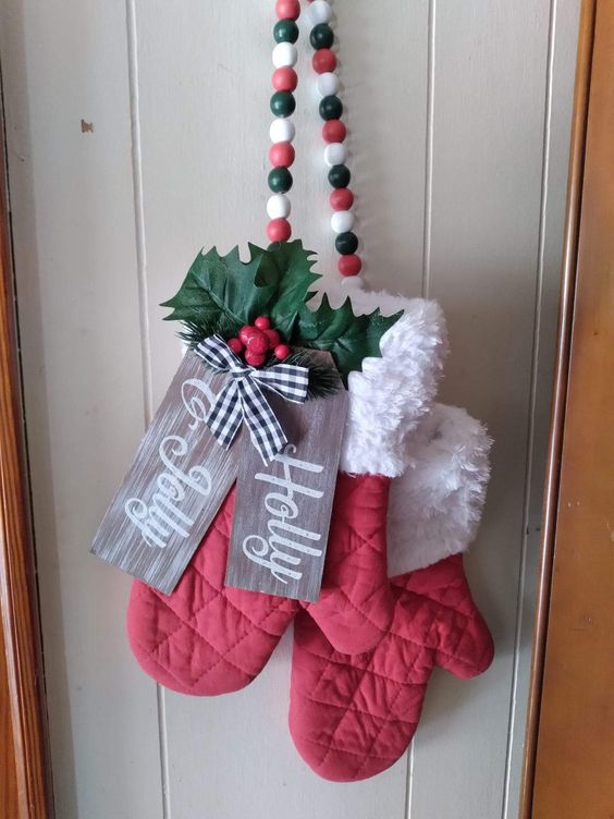 christmas decorating ideas using oven gloves 8