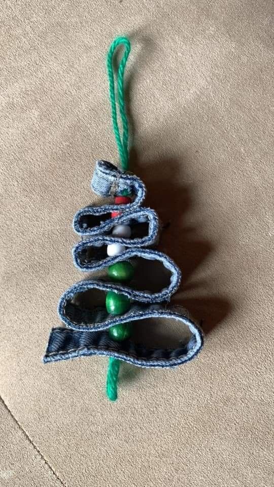 christmas decoration with recycled jeans 6