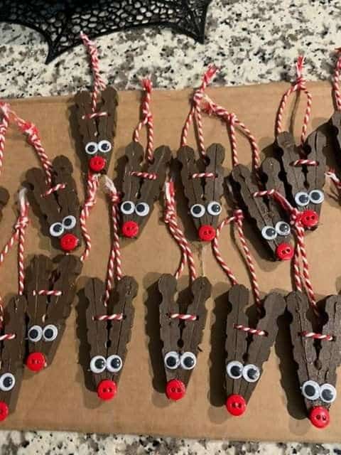 christmas decorations with wooden clothespins 7