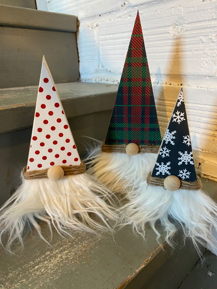 christmas gnomes with wooden triangles 7