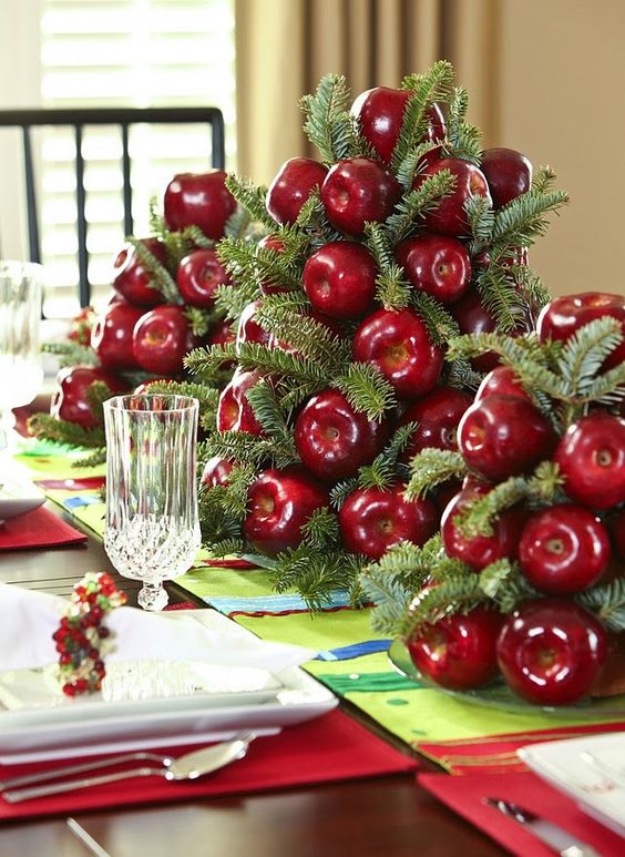 Christmas Table Arrangements Made with Fruits