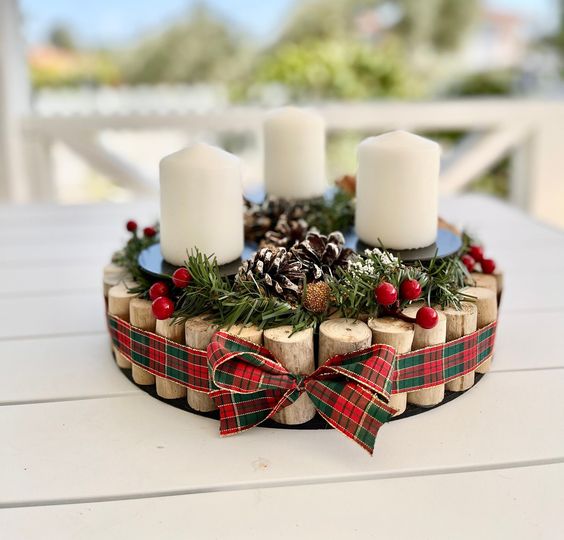 Christmas Table Centerpieces Made with Cork Stoppers: Crafty Holiday Decor
