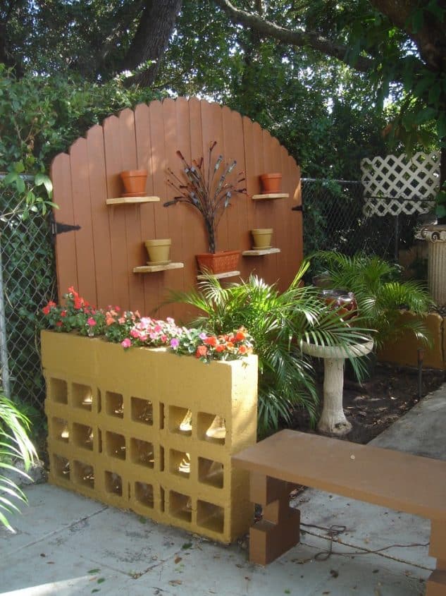 10+ Inspiring DIY Cinder Block Garden