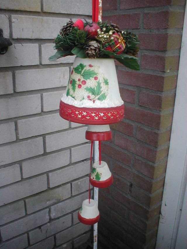 clay pot ideas to christmas decor 6