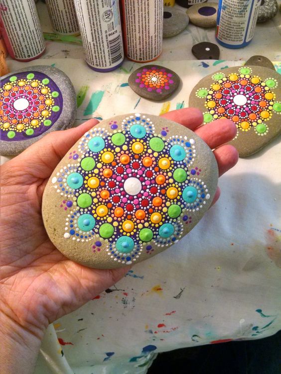 DIY Colored Stone Crafts