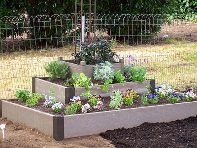 15+ Modern and Cool Raised Garden Bed Ideas