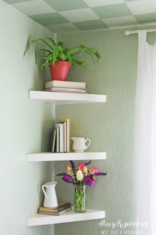 15+ Fascinating Corner Shelves