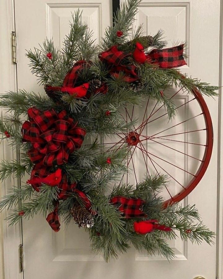 creative christmas decoration with bicycle wheels ideas 3