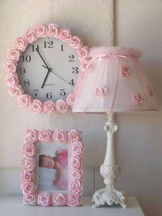 Creative crafts to decorate your room