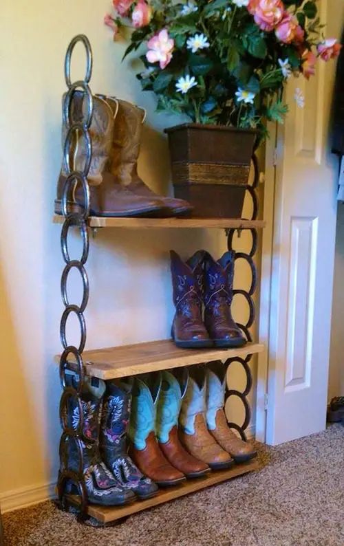 creative decorating ideas with horseshoes 1