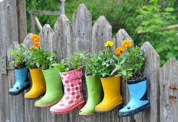 15+ Unique Flower Planters That Will Beautify Your Garden